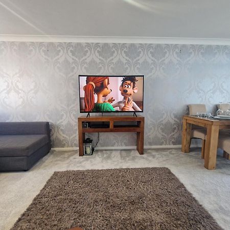 Stylish & Modern 2 Bed House With Free Parking Leeds Apartman Leeds  Kültér fotó