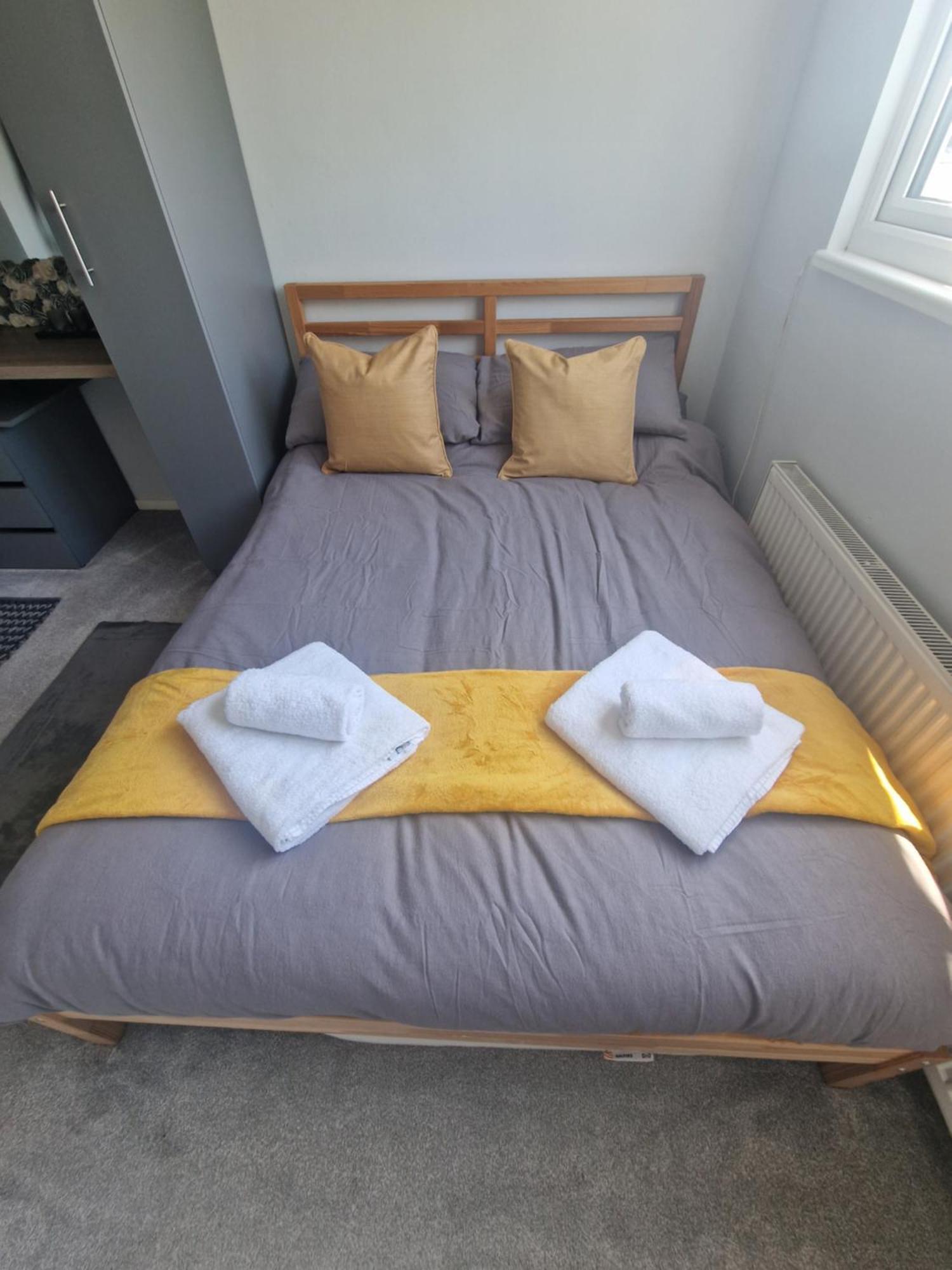 Stylish & Modern 2 Bed House With Free Parking Leeds Apartman Leeds  Kültér fotó