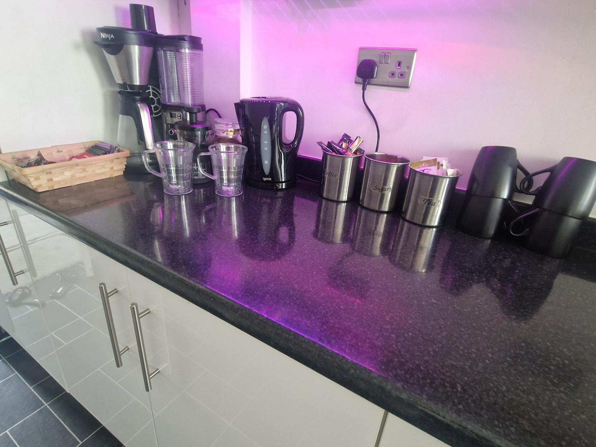 Stylish & Modern 2 Bed House With Free Parking Leeds Apartman Leeds  Kültér fotó